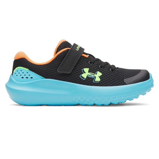 Espadrilles UA BPS Surge 4 AC - Under Armour noires et bleues avec détails orange et vert, pour enfant, vue de profil.