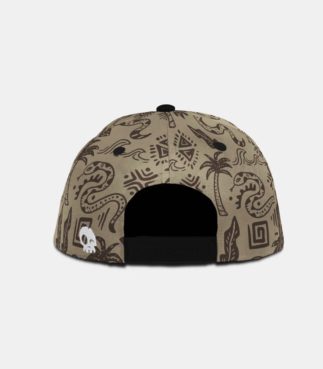 Casquette - Headster beige avec motifs marron serpent et palmier, détail arrière avec fermeture réglable, vue de dos.