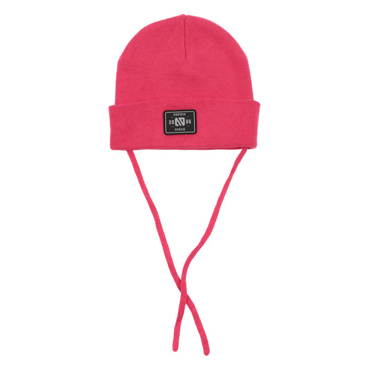 Tuque Mi-Saison - Nanö rose en coton avec cordons pour enfant, vue de face avec logo noir sur le devant.