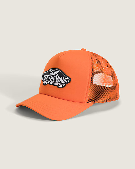 Casquette Classic Patch Trucker - Vans orange avec panneau avant en mousse et maille arrière, logo noir blanc, vue de trois-quarts.