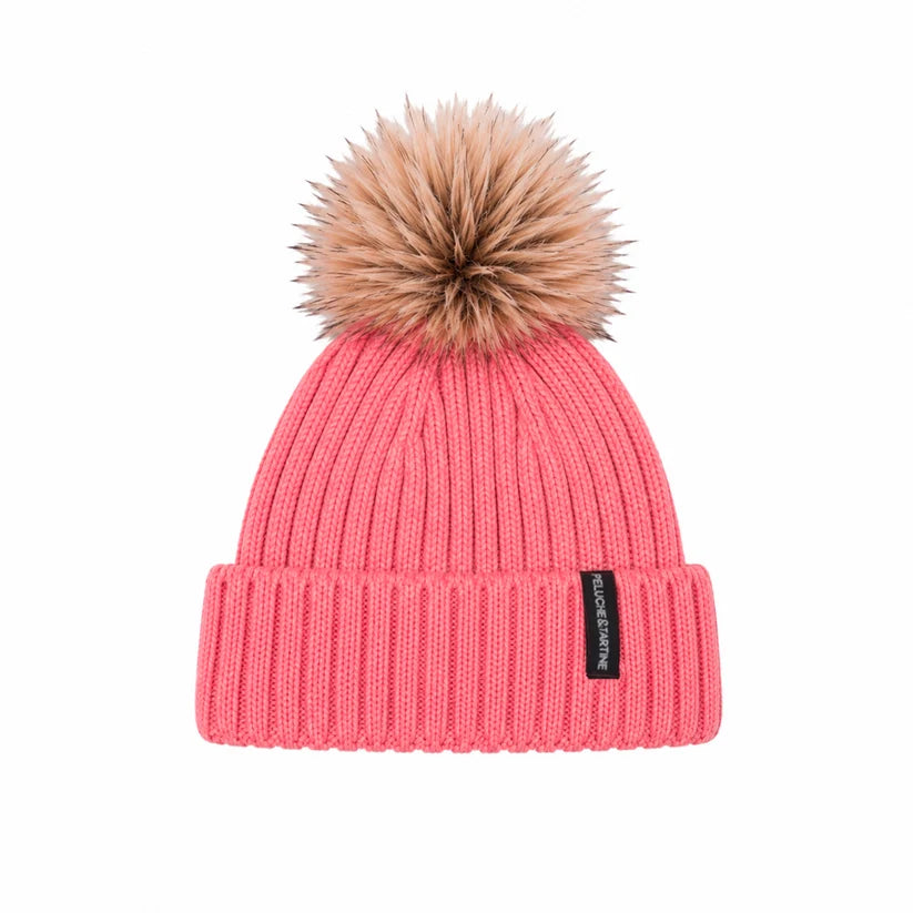 Tuque d'hiver - Peluche & Tartine rose corail en tricot côtelé avec pompon en fourrure synthétique vue de face