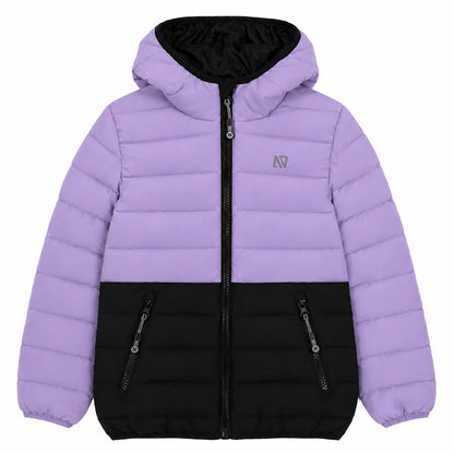 Manteau Mi-Saison Lilas - Nanö, en tissu matelassé bicolore lilas et noir, à capuche, pour enfant, vue de face sur fond blanc.