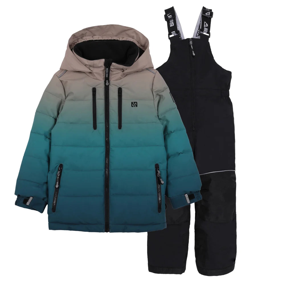 Habit de neige Antonin - Nanö pour enfant, veste matelassée dégradé beige à bleu turquoise avec pantalon noir à bretelles, vue de face.