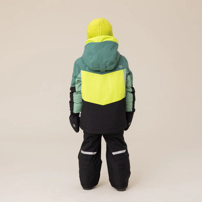 Habite de neige performance vert - Nanö, combinaison enfant avec veste verte et noire à empiècement jaune, vue de dos sur mannequin enfant.