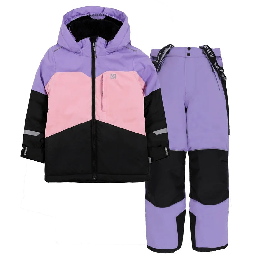 Habit de neige performance Béatrice - Nanö, ensemble enfant fille avec veste à capuche violet, rose et noir, pantalon violet renforcé noir, vue de face, tissu imperméable.
