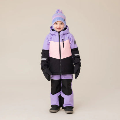 Habit de neige Beatrice - Nanö tricolore violet, rose et noir en tissu imperméable, pour enfant, porté sur mannequin, vue de face.