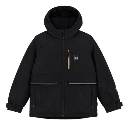 Manteau d'hiver - Snö noir avec capuche intégrée, fermeture zippée et poches avant, pour enfant, vue de face.