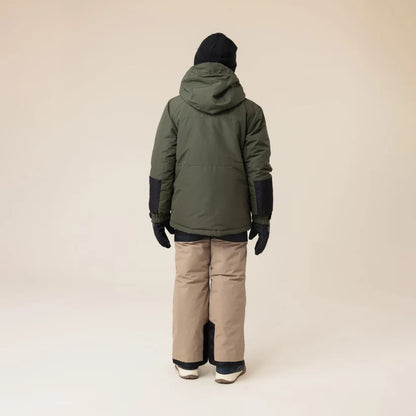 Manteau d'hiver - Snö vert kaki à capuche pour enfant en vue de dos avec pantalon beige