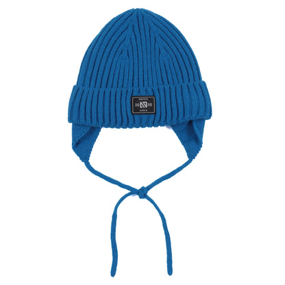 Tuque d'hiver - Nanö bleu en tricot côtelé avec doublure intérieure, rabat avec lanières à nouer, pour enfant, vue de face.