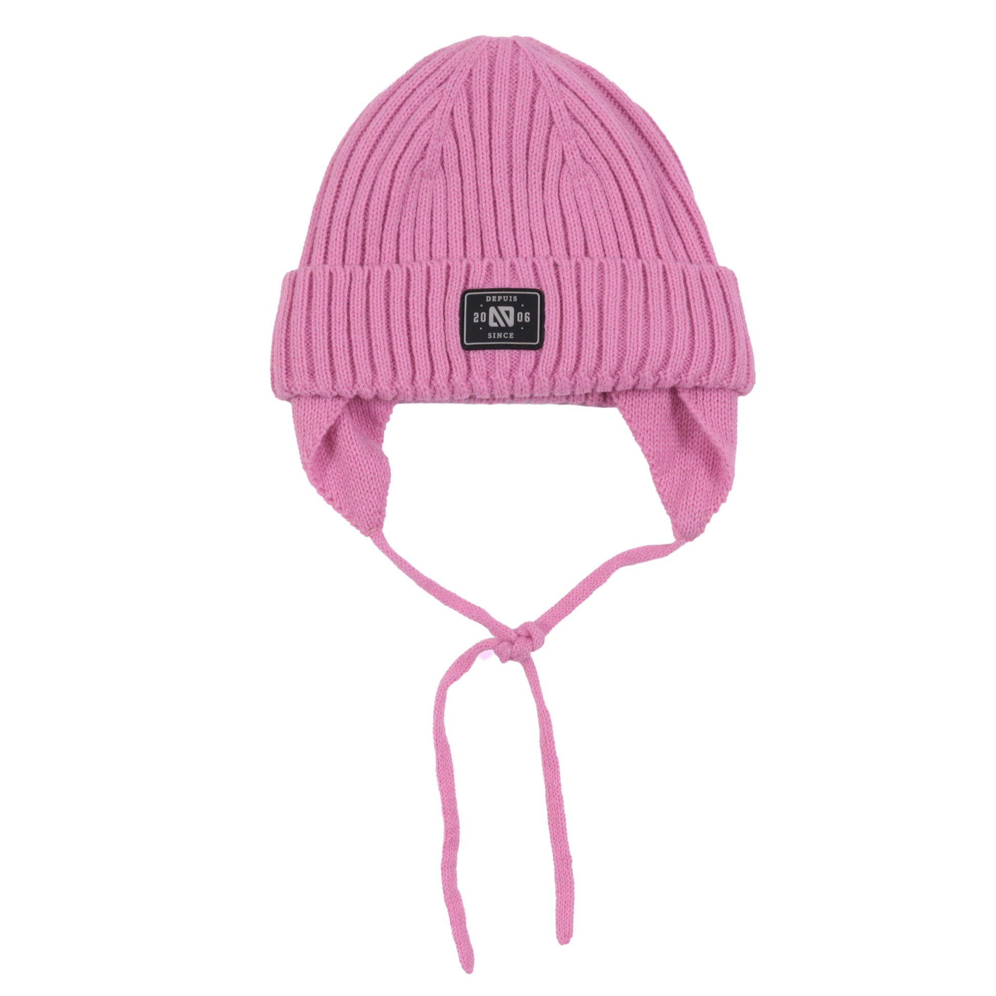Tuque d'hiver - Nanö rose à côtes larges en tricot avec doublure douce et lanières, pour enfant, vue de face.