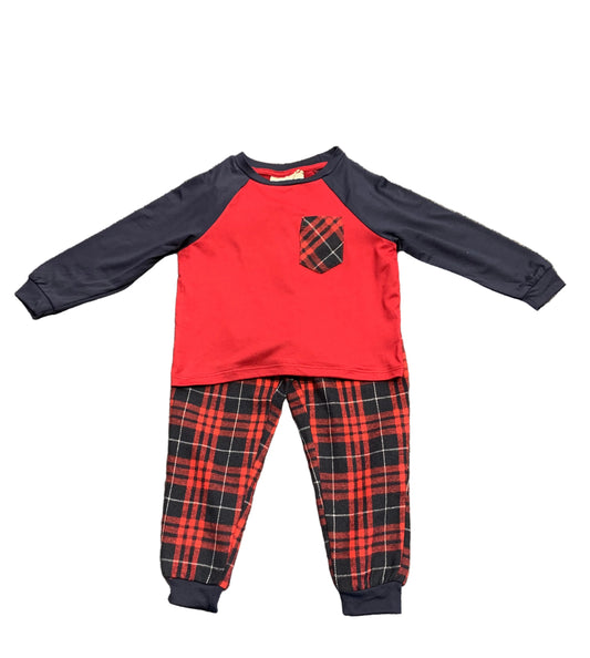 Pyjama - M.I.D. rouge et bleu marine à manches longues avec pantalon à carreaux rouges et noirs vue de face pour enfant