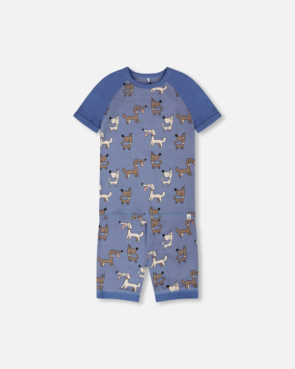Pyjama deux-pièces - Deux Par Deux en coton biologique bleu à manches courtes avec motifs chiens marron et beige, pour enfant, vue de face.