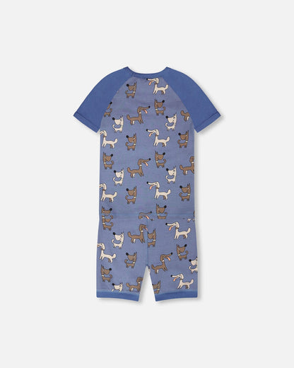 Pyjama deux-pièces - Deux Par Deux bleu avec manches courtes, motifs chiens marron et blanc, coton biologique, pour enfant, vue de dos.