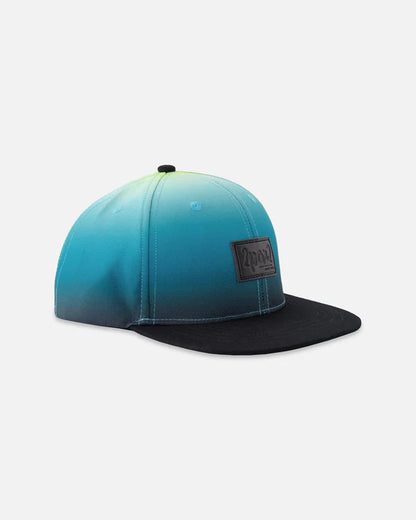 Casquette - Deux Par Deux garçon dégradé bleu à noir avec visière plate noire et logo 2par2 vue de côté