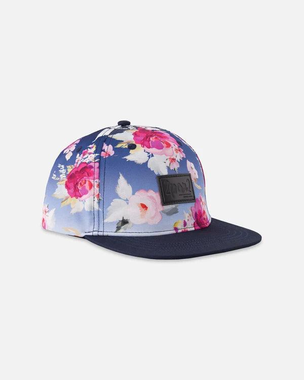 Casquette - Deux Par Deux bleue avec imprimé fleurs roses, visière plate bleu marine, pour enfant, vue de côté droit