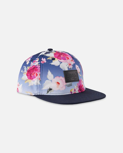 Casquette - Deux Par Deux bleue avec imprimé fleurs roses, visière plate bleu marine, pour enfant, vue de côté droit