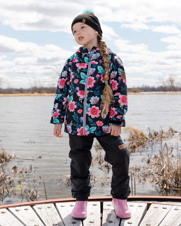 Enfant fille portant Ensemble Mi-Saison 3 en 1 - Deux Par Deux, veste noire à motifs floraux roses et bleus, vue de face, extérieure