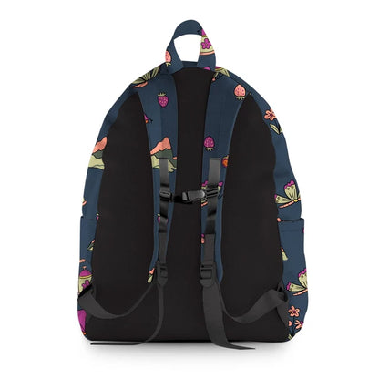 Sac à dos Midnight Meadow - Headster bleu marine avec motifs de fraises et fleurs colorées, vue de dos, bretelles réglables, pour enfant.