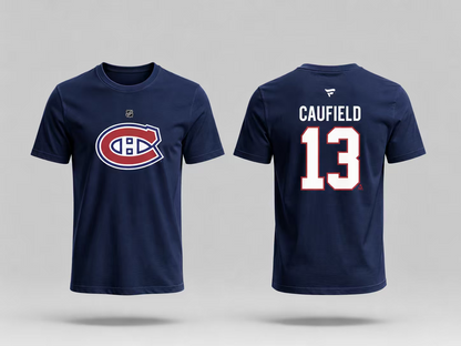T-Shirt Canadiens Coton Bleu - Caufield en coton bleu marine avec logo Canadiens rouge et blanc devant, nom et numéro 13 au dos, vue de face et dos.