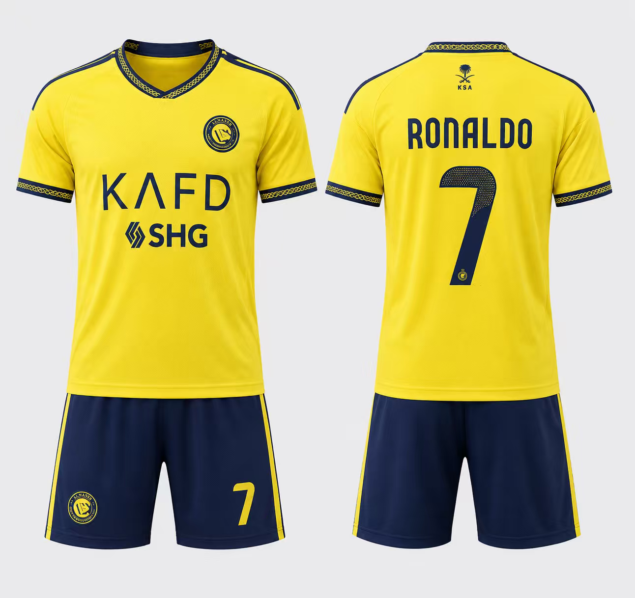 Ensemble de soccer Al Nassr - Ronaldo jaune et bleu marine, matière textile respirante, style maillot et short, vue de face et dos.