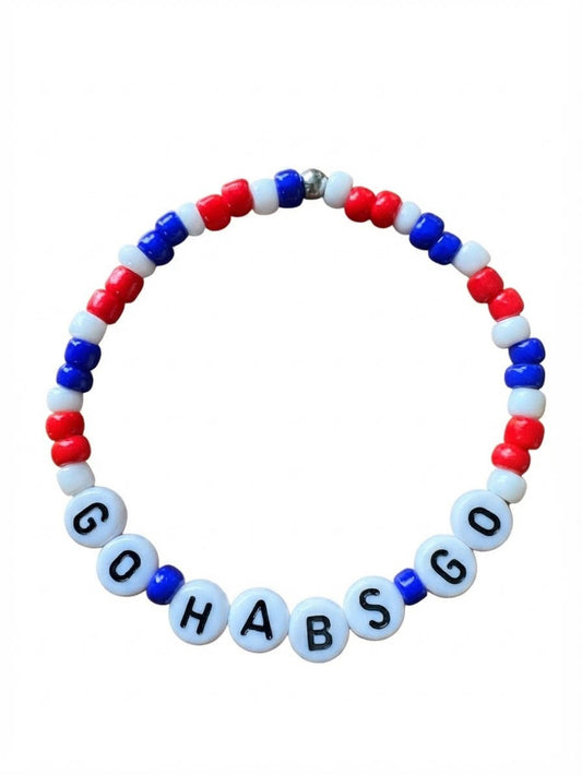 Bracelet - Go Habs Go en perles rouges blanches et bleues avec lettres personnalisées vue de face