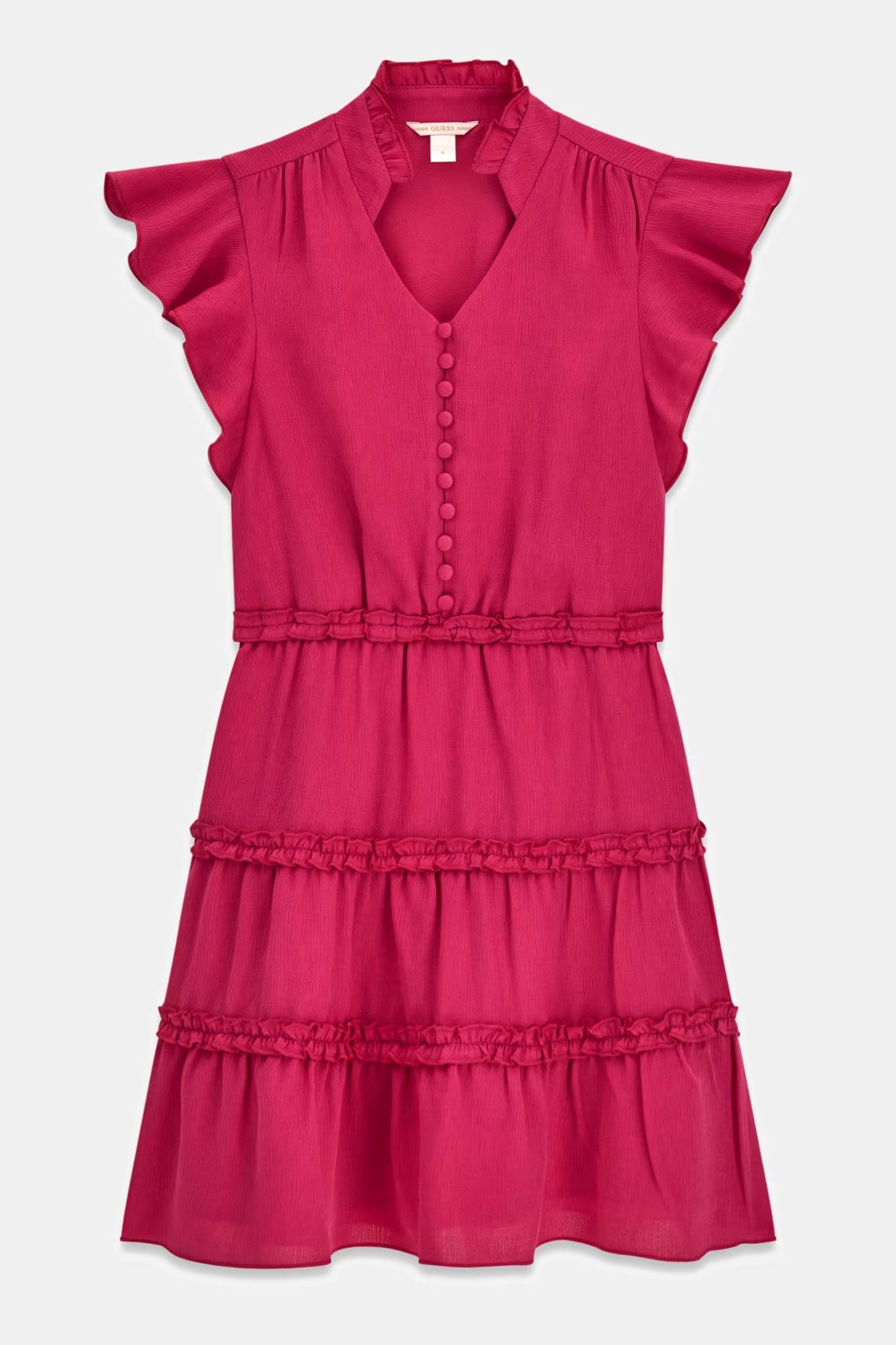 Robe - Guess fuchsia en tissu léger avec volants aux manches et bas, boutonnée devant, vue de face.