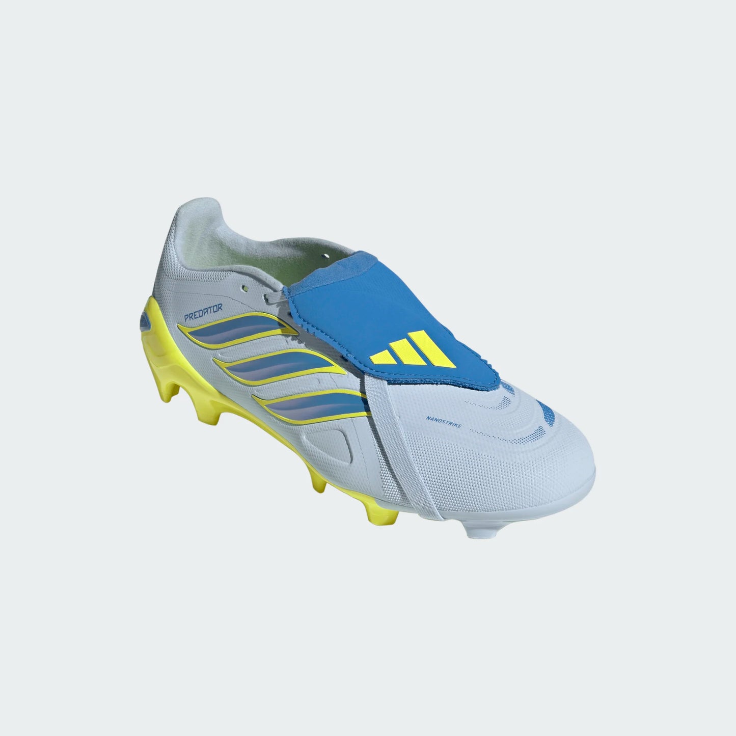 Chaussures de soccer Adulte PREDATOR LEAGUE - Adidas, blanc, bleu et jaune, cuir synthétique, vue de côté avec rabat ouvert.