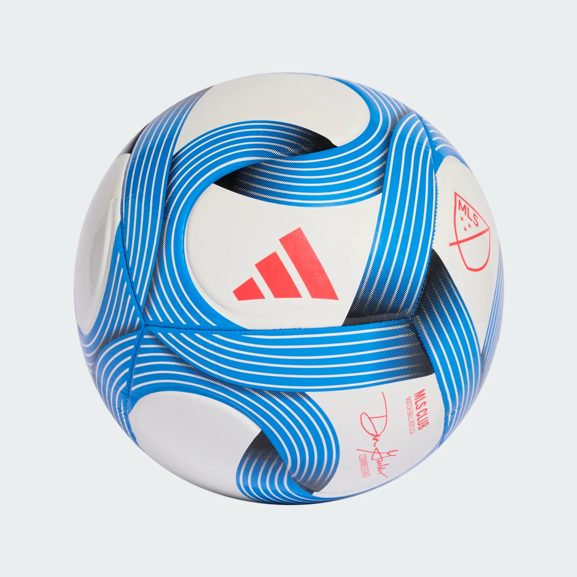 Ballon de soccer Major League Soccer - Adidas blanc avec motifs bleus et rouges, vue de face sur fond gris clair.