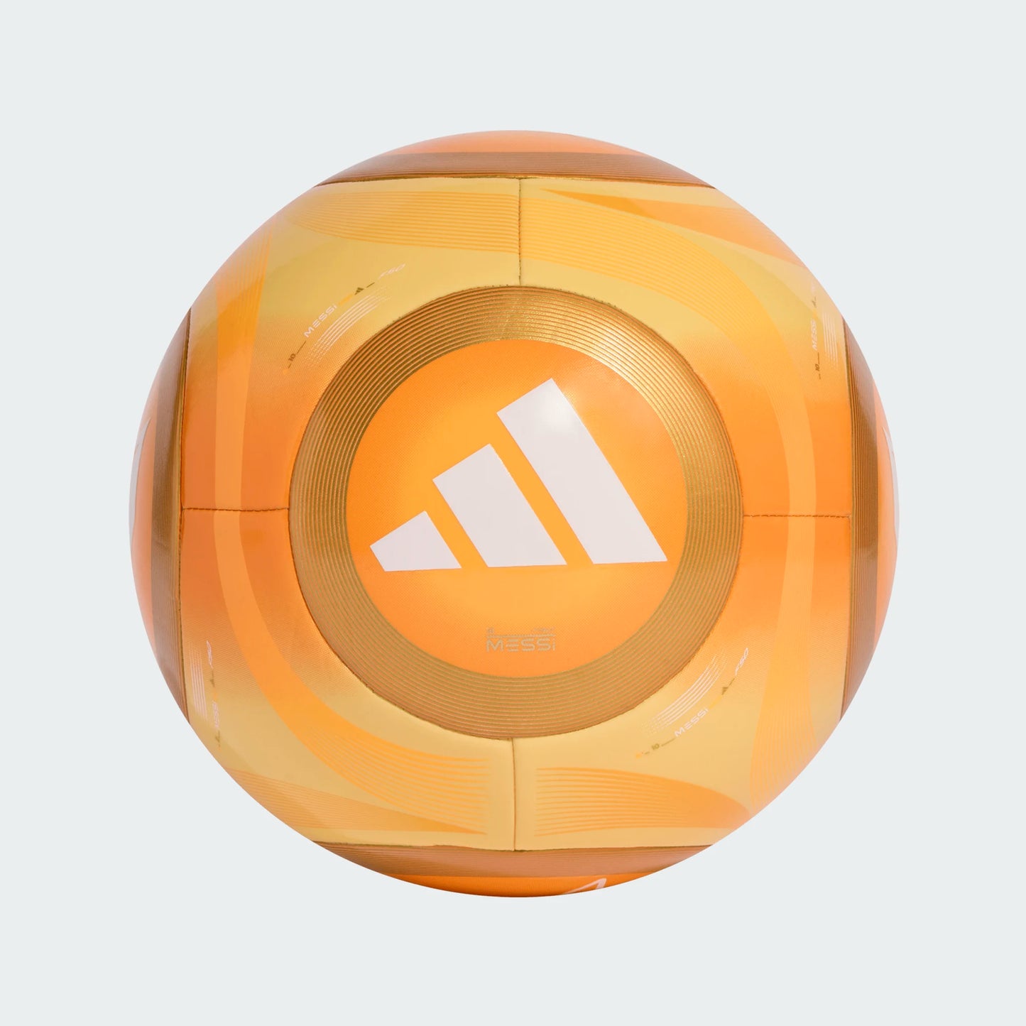 Ballon de soccer Messi Club - Adidas orange et jaune avec logo blanc, vue de face, surface lisse en matériau synthétique.