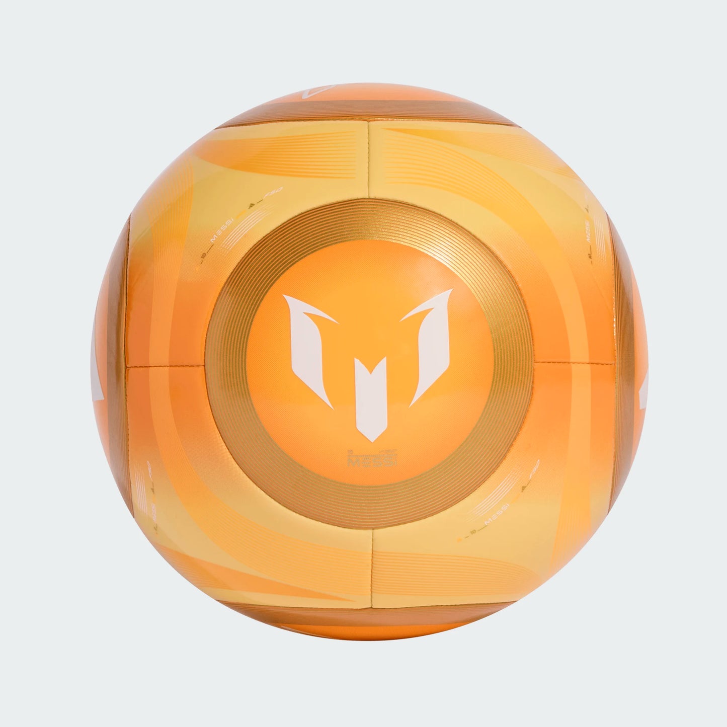 Ballon de soccer Messi Club - Adidas orange et jaune avec logo blanc, vue de dessus, matériel synthétique lisse.