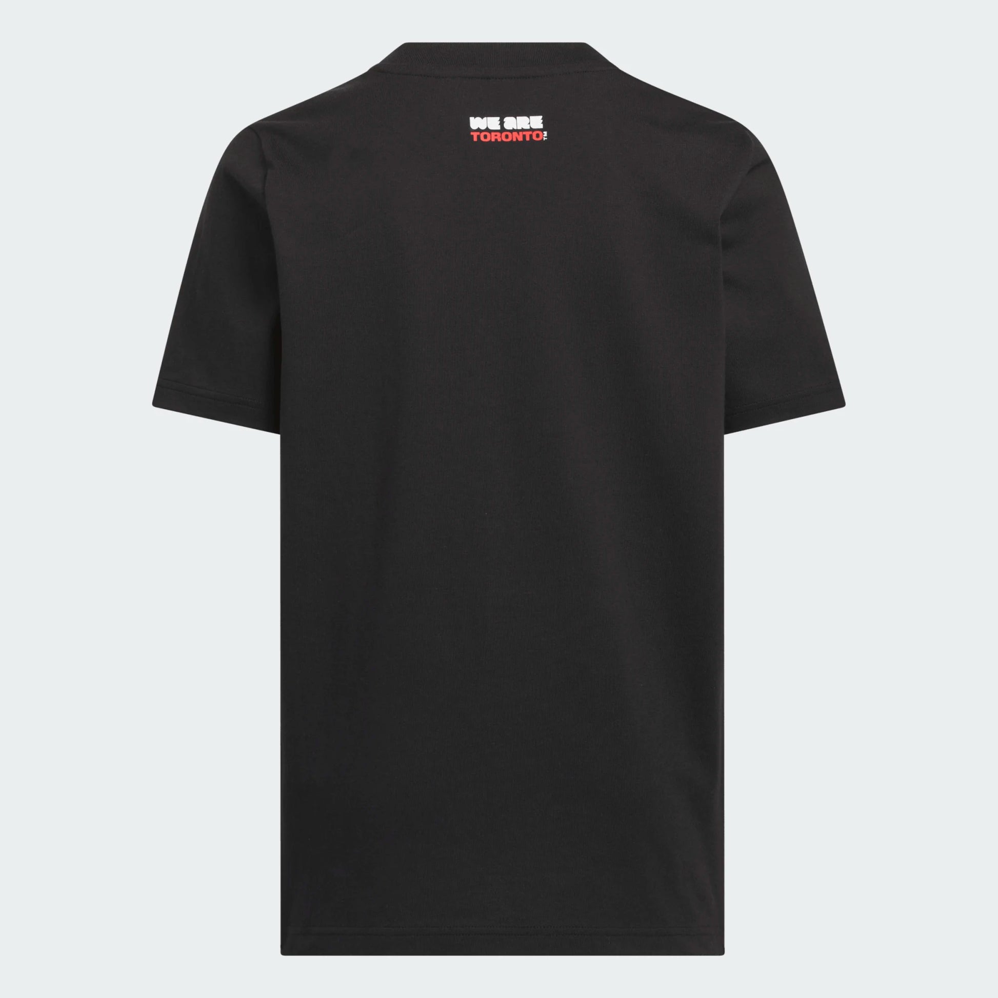T-Shirt FIFA World Cup 26 Host City Toronto - Adidas noir en coton, vue de dos avec inscription blanche et rouge près du col.