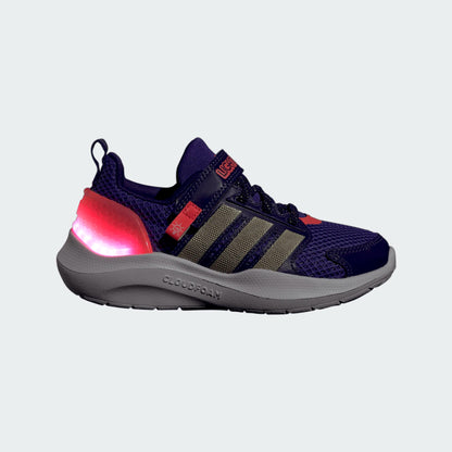 Espadrilles Lightorama - Adidas bleu marine et rouge avec finition lumineuse arrière, tissu mesh respirant, design pour enfant, vue de profil gauche.