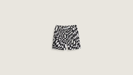 Maillot de bain - Vans short de bain noir et blanc à motifs géométriques, style décontracté, pour enfant, vue de face.