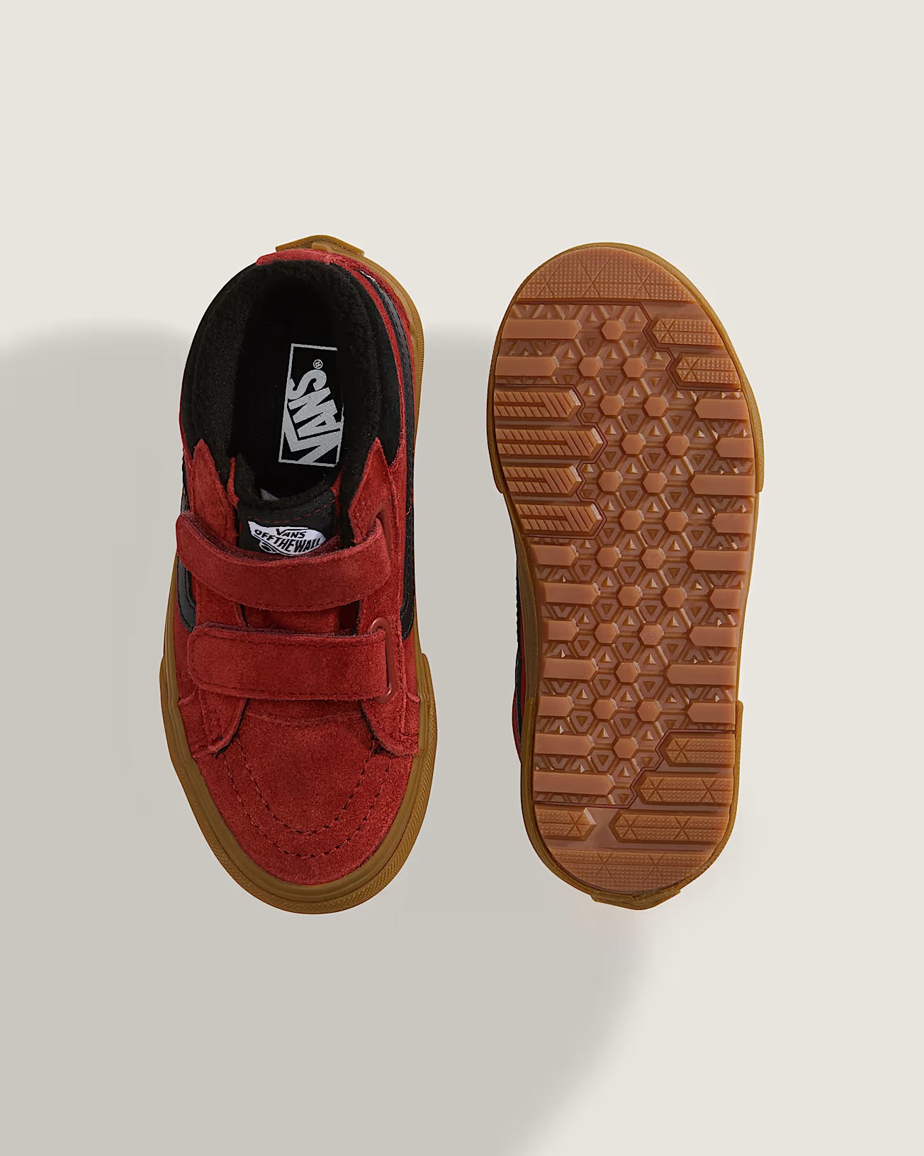 Bottillons Mi-Saison Sk8-Mid Reissue Insulat - Vans rouge et noir en cuir suédé avec semelle gomme, vue de dessus et dessous pour enfant.