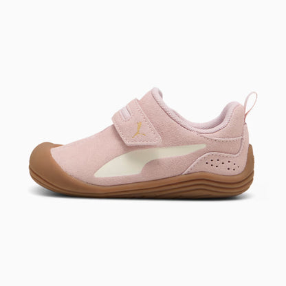 Chaussures Kitten Premium - Puma rose clair avec semelle marron et logo clair, matière suédée, pour fille, vue de profil droit.