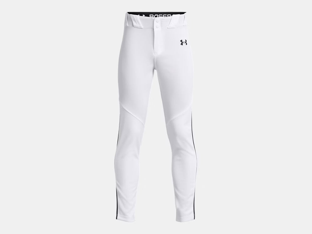 Pantalon de baseball UA Utility Piped - Under Armour blanc avec bandes noires, coupe ajustée, vue de face sur fond clair.