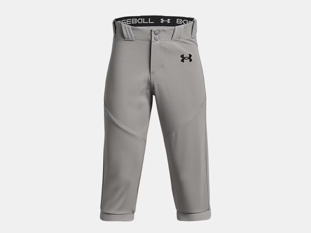 Pantalon 3/4 de baseball - Under Armour gris clair avec logo noir, tissu extensible, vue de face sans mannequin