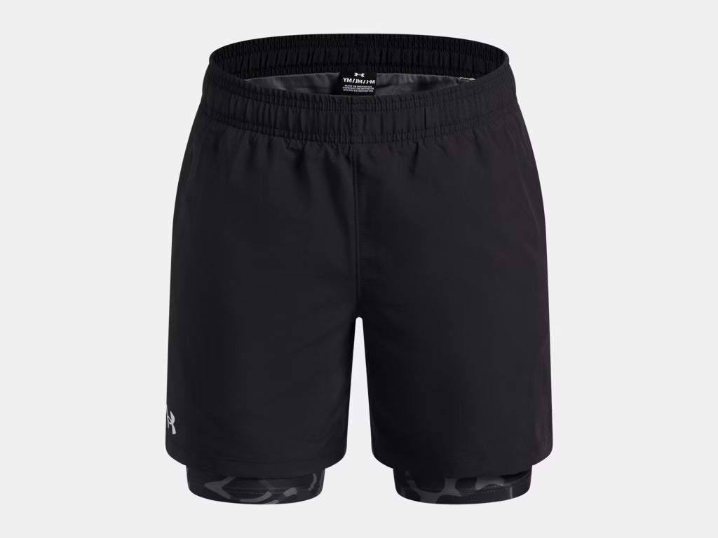 Short 2-en-1 UA Tech™ - Under Armour noir avec short intérieur imprimé camouflage gris, vue de face, textile léger respirant