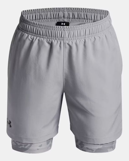 Short 2-en-1 UA Tech™ Wove - Under Armour gris clair à short intérieur camouflage, vue de face, tissu tissé léger homme.