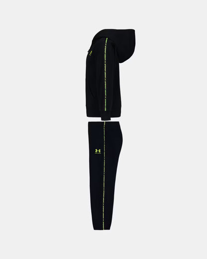 Ensemble - Under Armour noir avec bandes latérales jaunes fluorescentes, sweat à capuche et pantalon en coton, vue de profil.