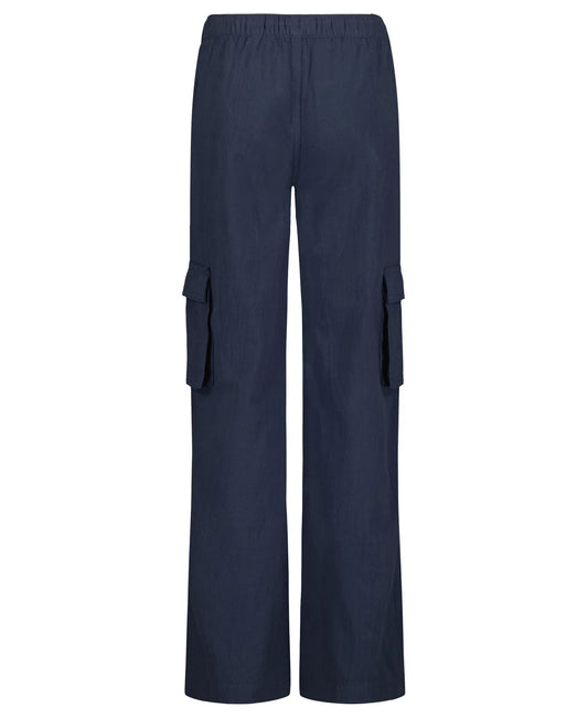 Pantalon - Roxy bleu marine en crêpe de coton coupe décontractée à poches cargo, vue de face, galerie 2 portrait