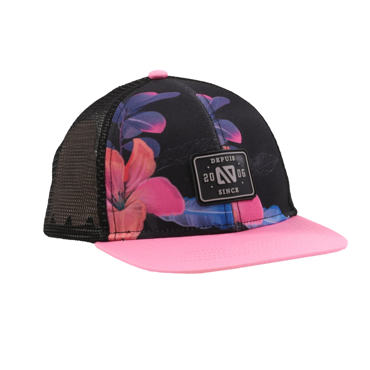 Casquette - Nanö réglable noire avec fleurs roses et bleues, filet noir à l'arrière, visière rose, vue de côté.