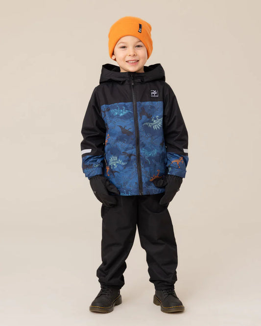 Enfant garçon portant Ensemble Mi-Saison - Peluche & Tartine noir et bleu à motifs dinosaures, coupe pilote, vue de face.