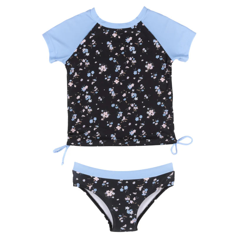 Maillot de bain - Nanö tankini noir à motifs floraux bleus et roses, manches courtes bleues, culotte assortie, vue de face enfant