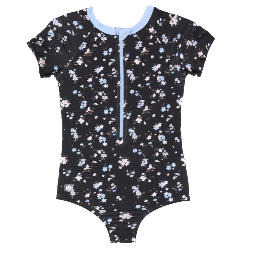 Maillot de bain - Nanö une pièce noir à motifs floraux bleu et rose, manches courtes unies, fermeture éclair avant, vue de face