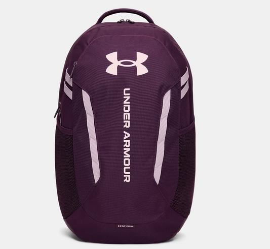 Sac à dos UA Hustle 6.0 - Under Armour violet foncé avec détails rose clair, en polyester résistant, vue de face.