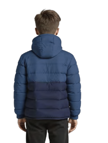 Manteau Mi-Saison - Under Armour bleu et bleu marine matelassé en tissu isolant, pour garçon, vue de dos porté sur mannequin.