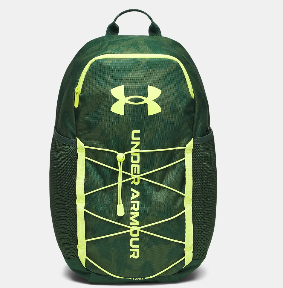 Sac à dos UA Hustle Sport 6.0 - Under Armour vert camouflage avec détails jaune fluo, style sport, en polyester résistant, vue de face.