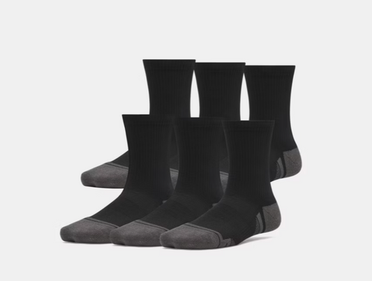 6 Paires de bas UA Performance Tech - Under Armour noirs avec empeigne et talon gris, chaussettes mi-mollet en tissu technique, vue de côté.