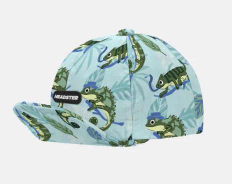 Casquette - Headtser bleu clair avec motif lézard vert et bleu, casquette enfant, vue de profil côté gauche.